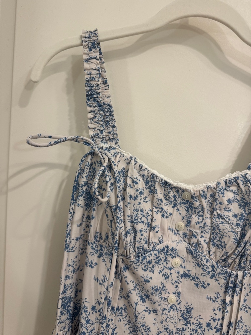 Commense Sapphire Garden Floral Cami Midi Dress Blue & White Floral - Picture 11 of 16